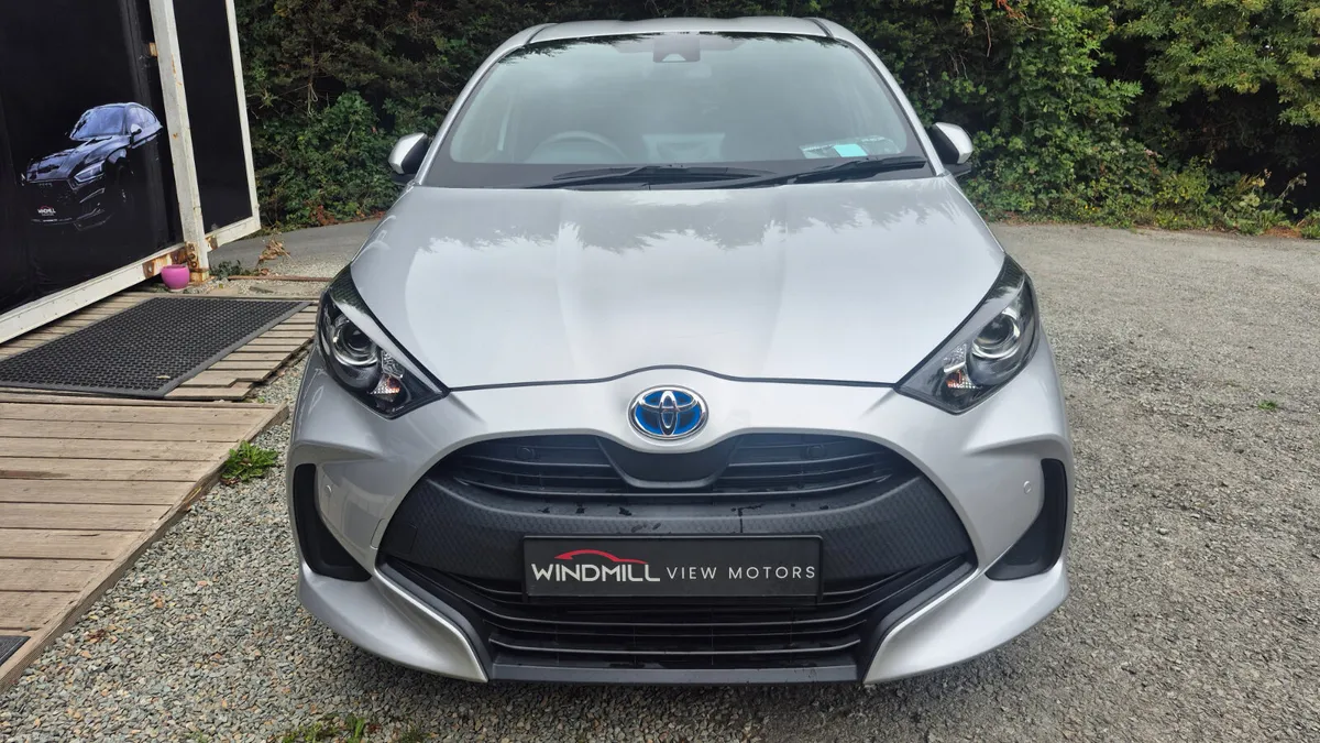 Toyota Yaris 1.5 Hybrid - Image 3