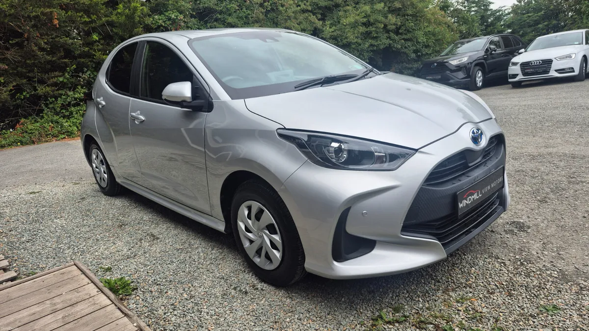 Toyota Yaris 1.5 Hybrid - Image 2