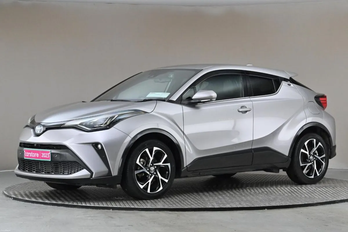 Toyota C-HR 1.8 HYBRID **HALF LEATHER**360 PAN CAM - Image 4