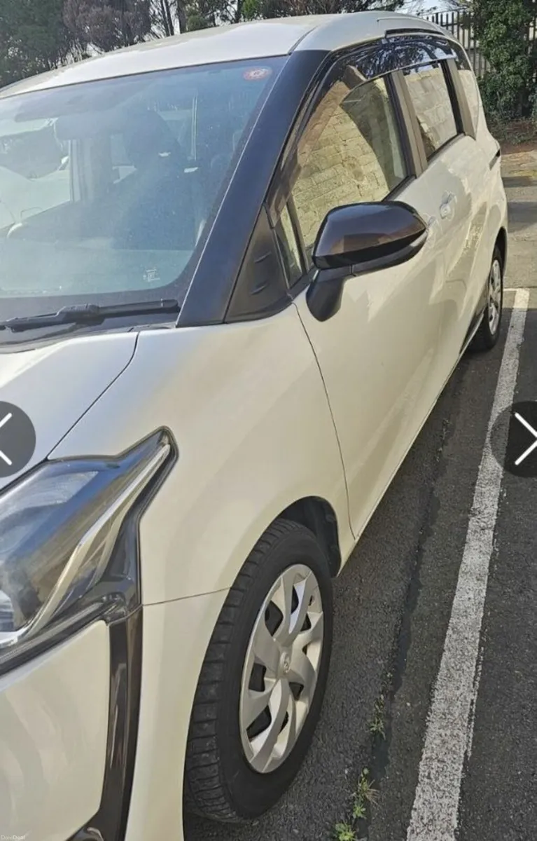 Toyota Sienta 2016 Automatic 7 seats - Image 2