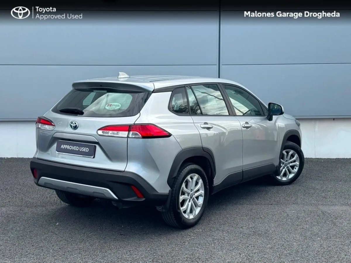 Toyota Corolla Cross 1.8 Hybrid Luna - Image 2