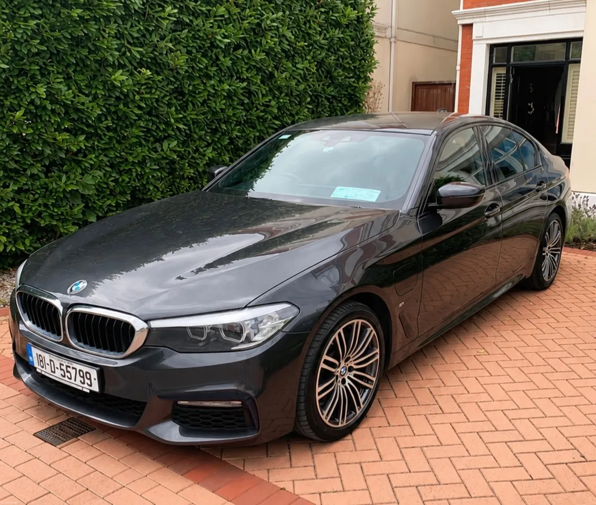 BMW 5-Series 2018 - Image 1