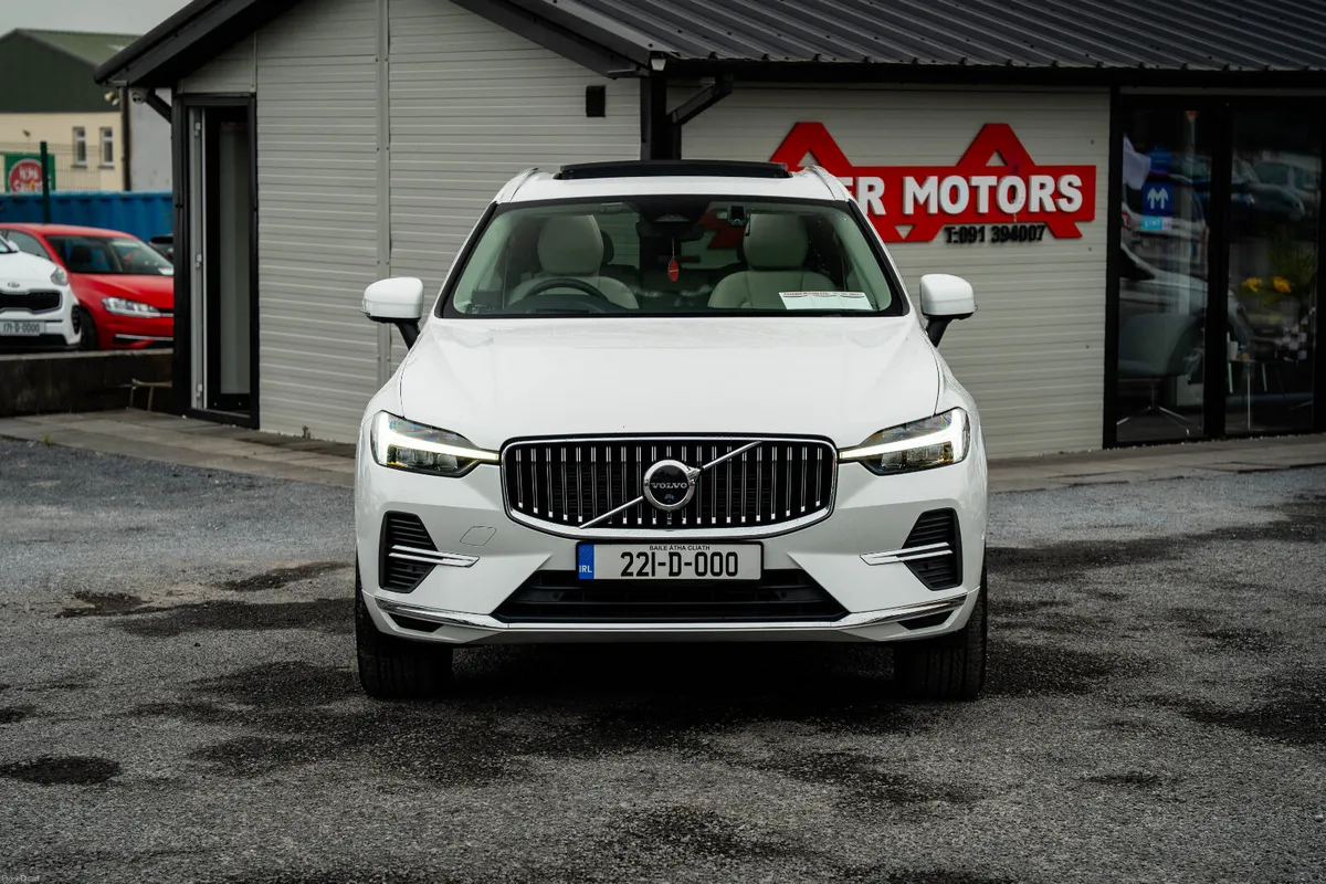 2022 VOLVO XC60 2.0 PETROL HYBRID AWD - Image 2