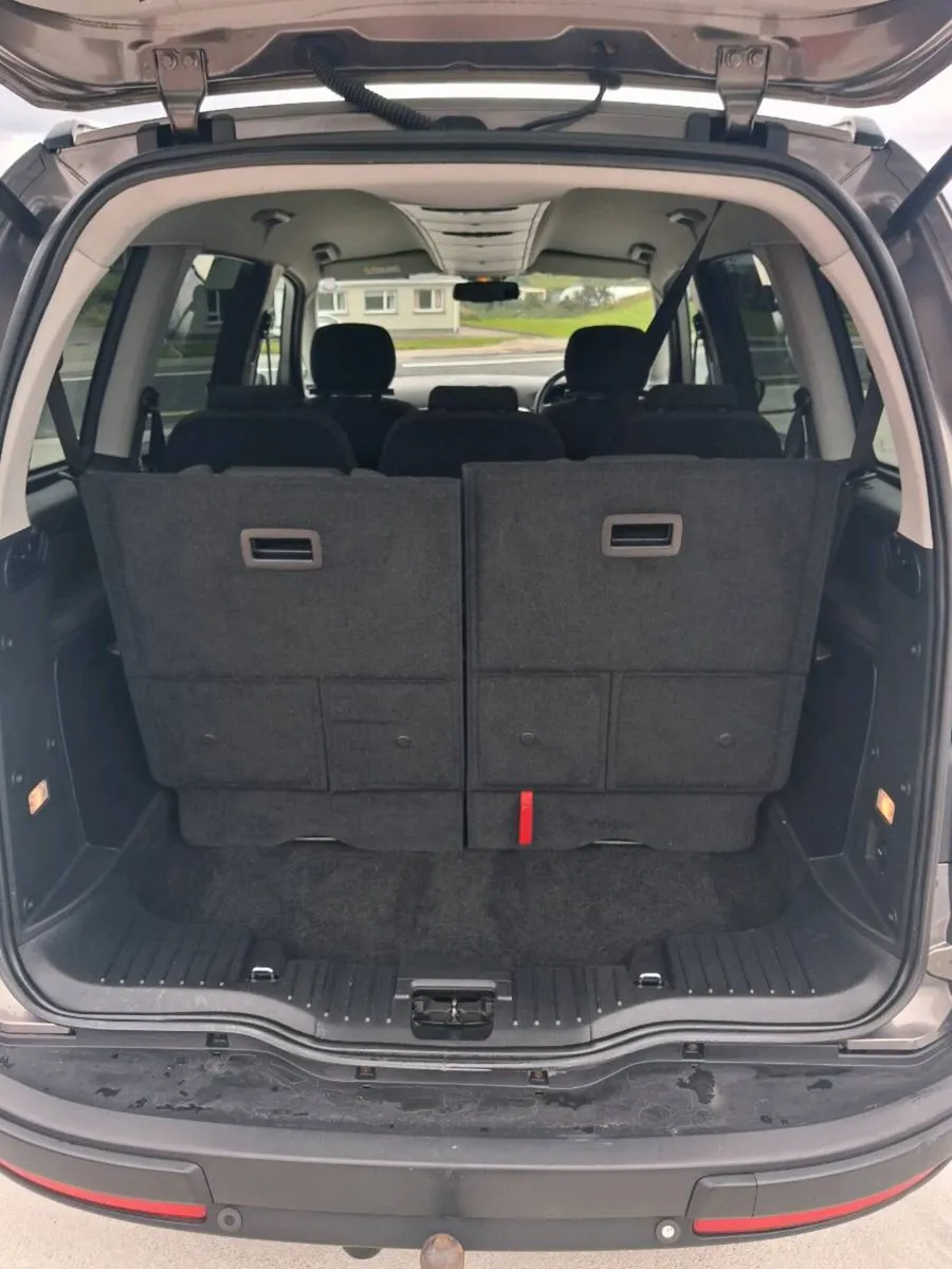 Ford Galaxy 7 seater - Image 6