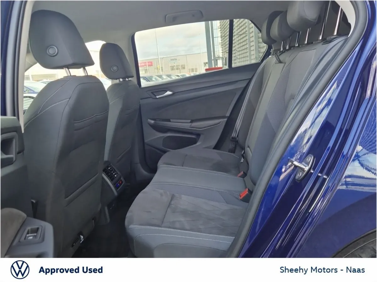 Volkswagen Golf Style 2.0TDI - Image 6