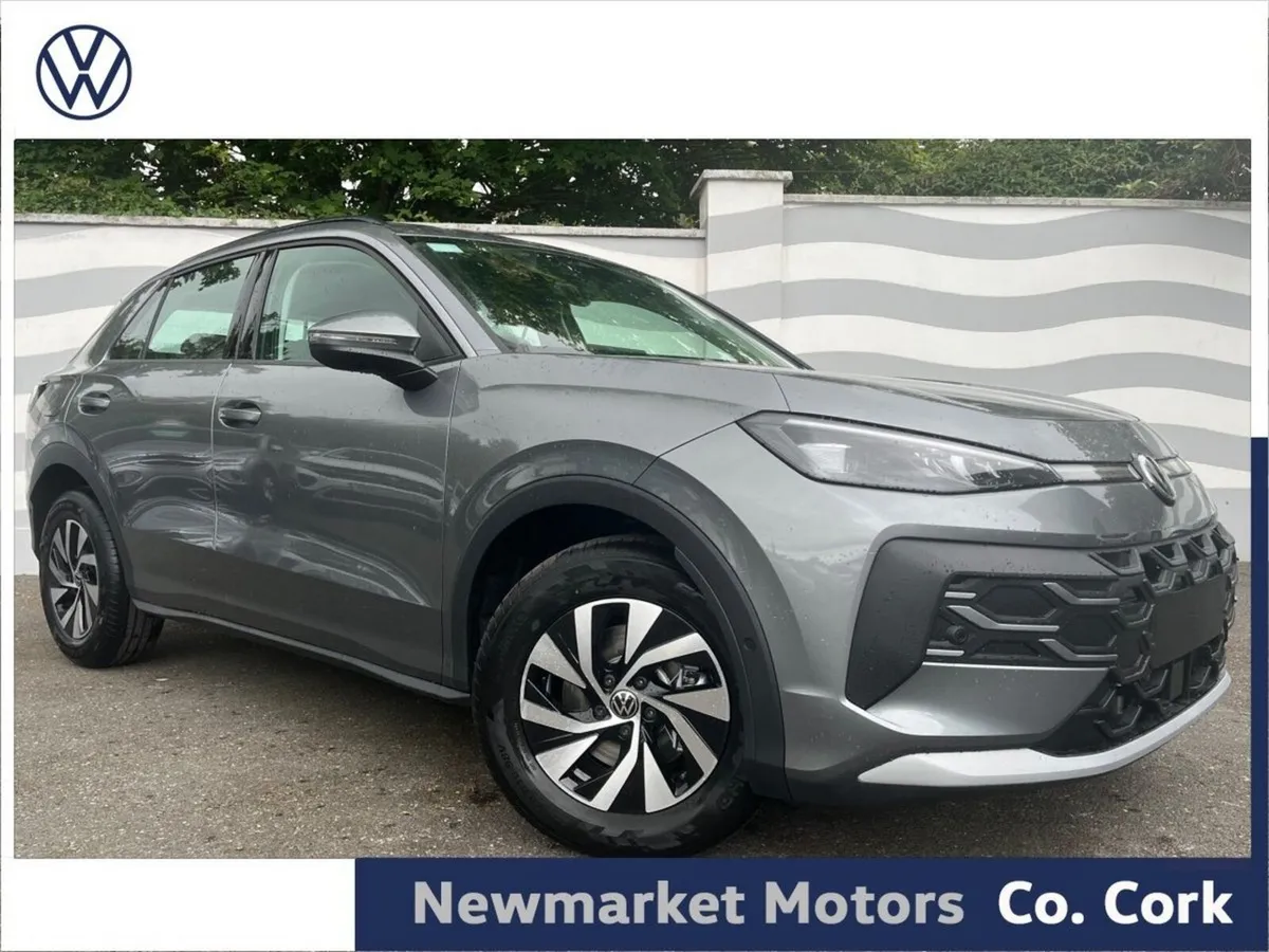 Volkswagen T-Roc LIFE 1.5TSI 116BHP AUTOMATIC MHEV - Image 1