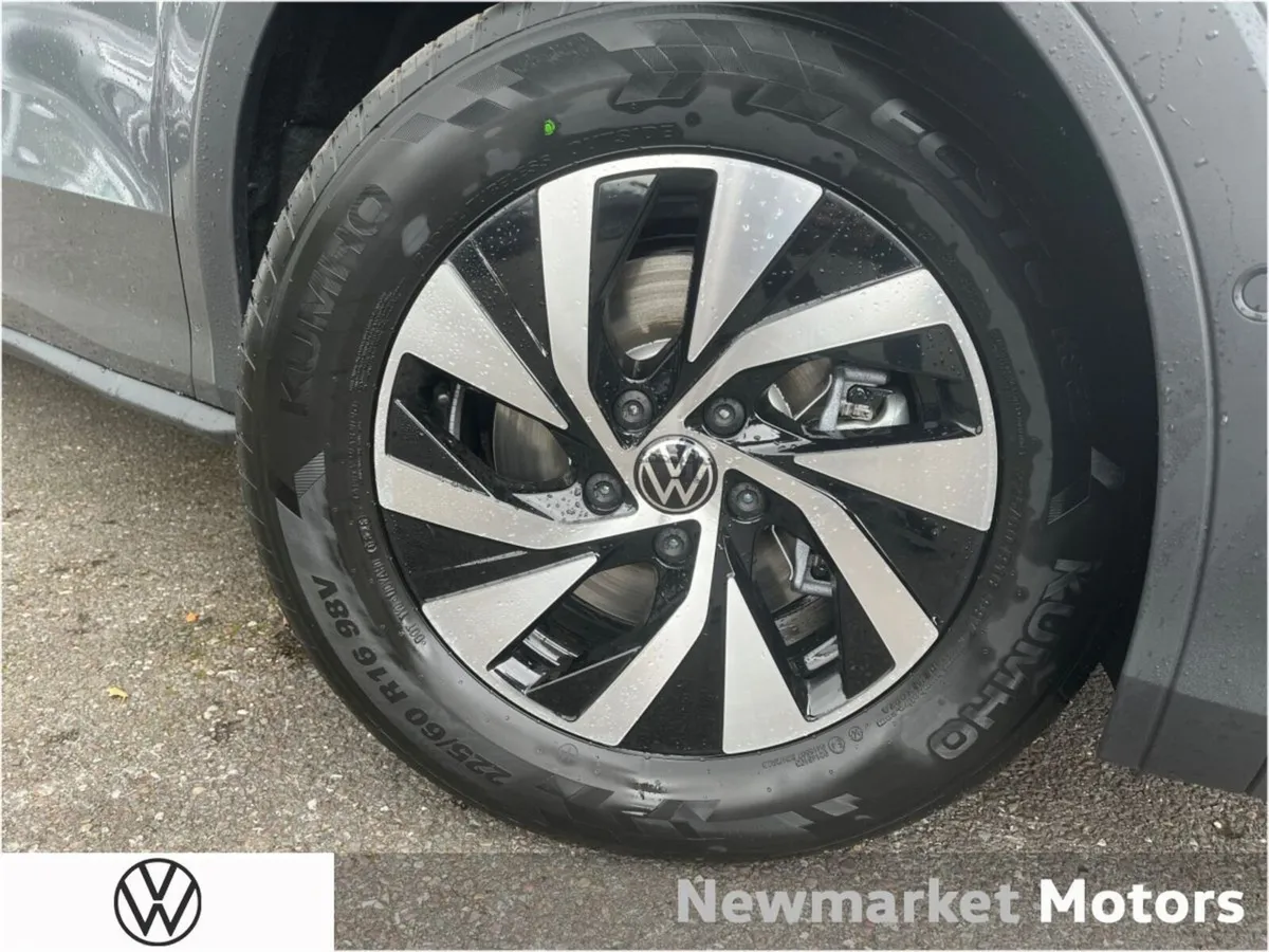 Volkswagen T-Roc LIFE 1.5TSI 116BHP AUTOMATIC MHEV - Image 2