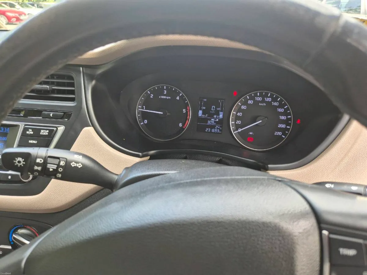 Hyundai I20 - Image 6