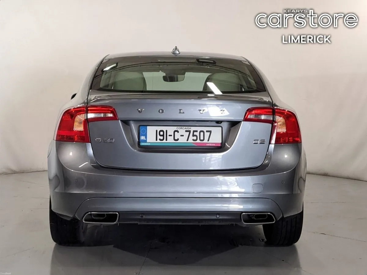 Volvo S60 D2 SE NAV 122hp *High Spec* - Image 4