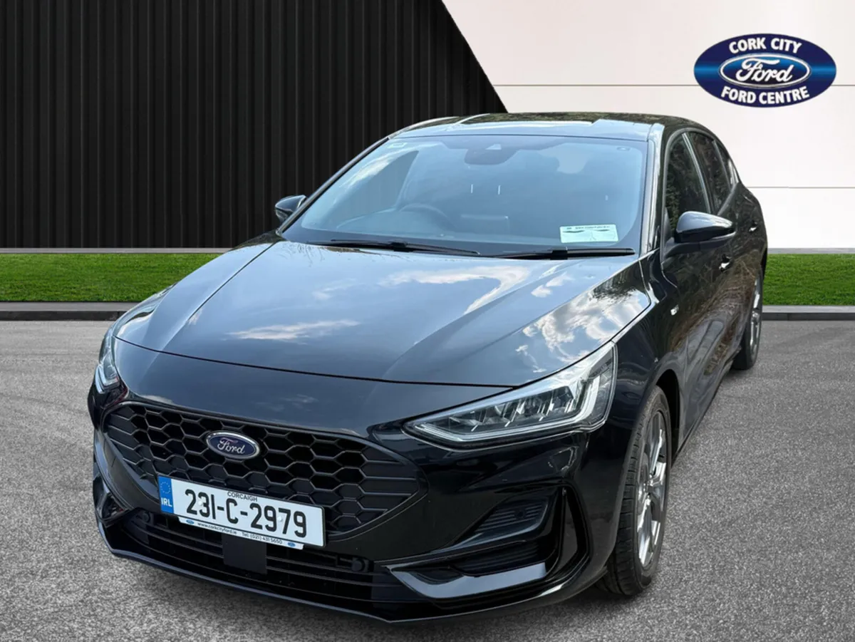 Ford Focus ST-LINE STYLE 5DR 1.0T 12 125 M6 4 - Image 5
