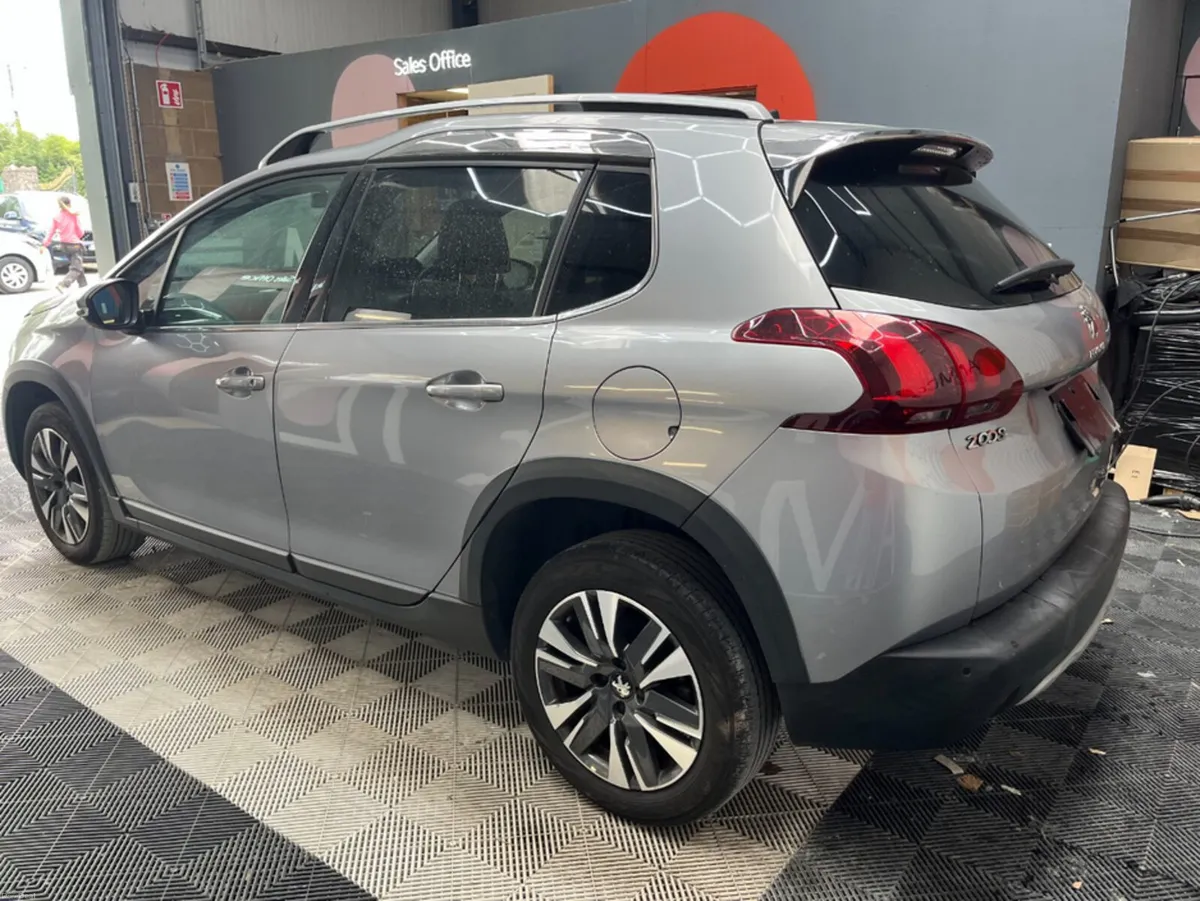 Peugeot 2008 2019 PEUGEOT 2008 ALLURE 1.2 AUTOMATI - Image 4
