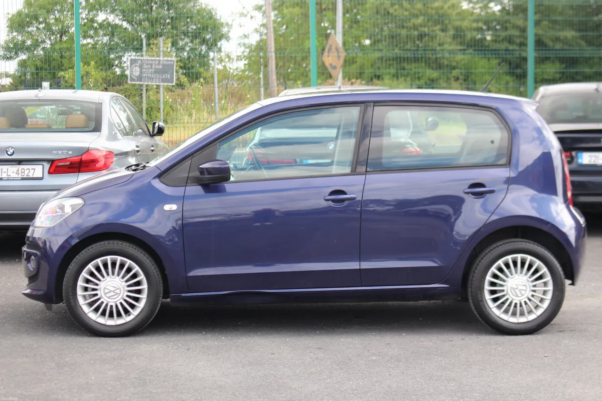 Volkswagen up! 2016 HIGH SPEC onlu 88kms - Image 5