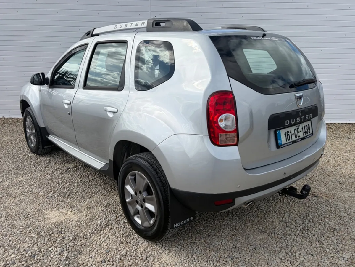 Dacia Duster SIGNATURE 1.5 DCI 110 4X 4DR - Image 4