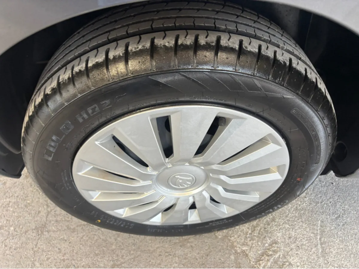 Skoda Scala ACTIVE 1.0 TSI 95BHP 5DR - Image 4