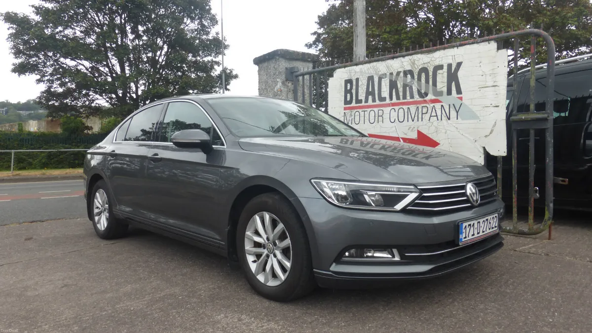Volkswagen Passat 2017 - Image 1