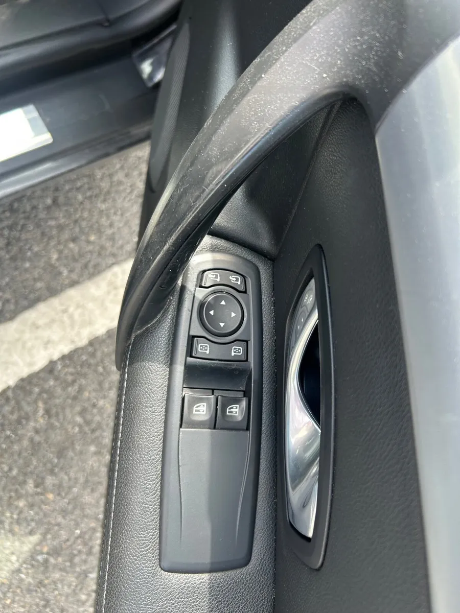 Renault Laguna 2010 - Image 4