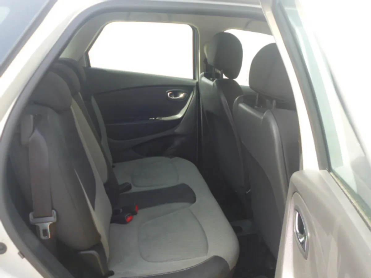 Renault Capture 1.5L dCi 90 Life 2015 - Image 6