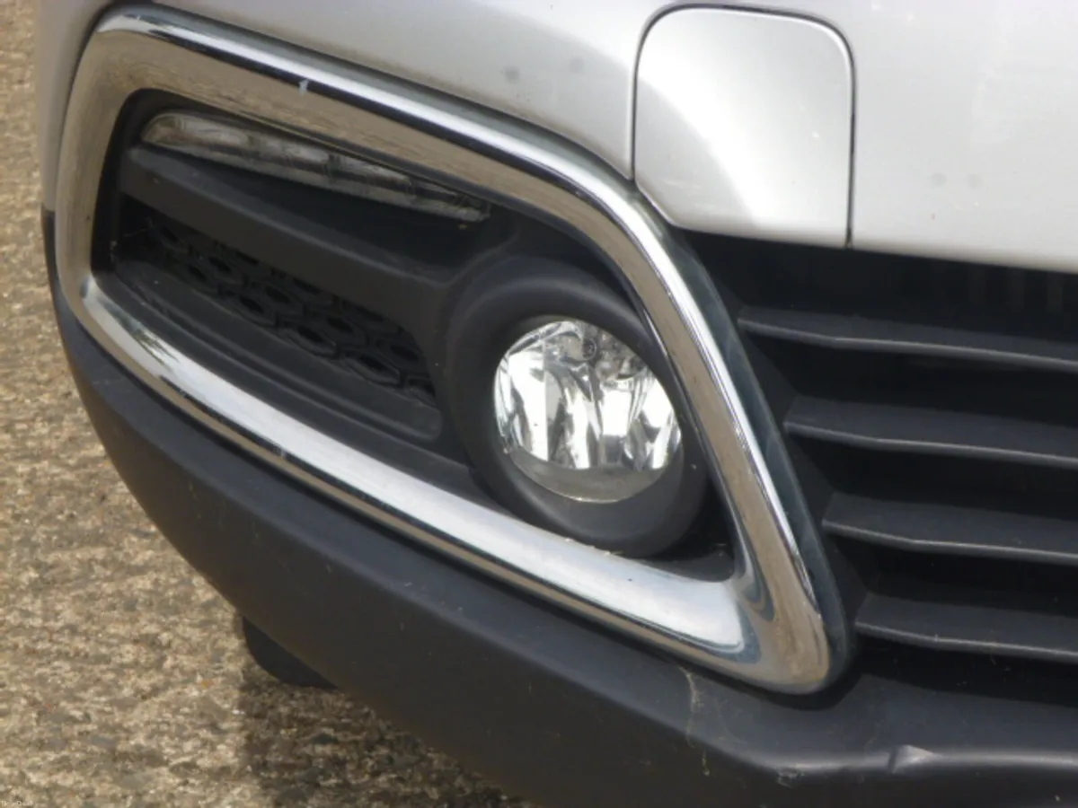 Renault Capture 1.5L dCi 90 Life 2015 - Image 4