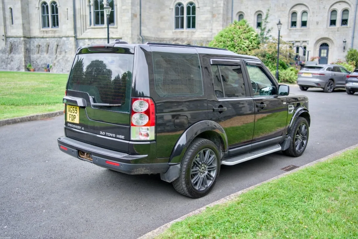 Land Rover Discovery 2010 - Image 3