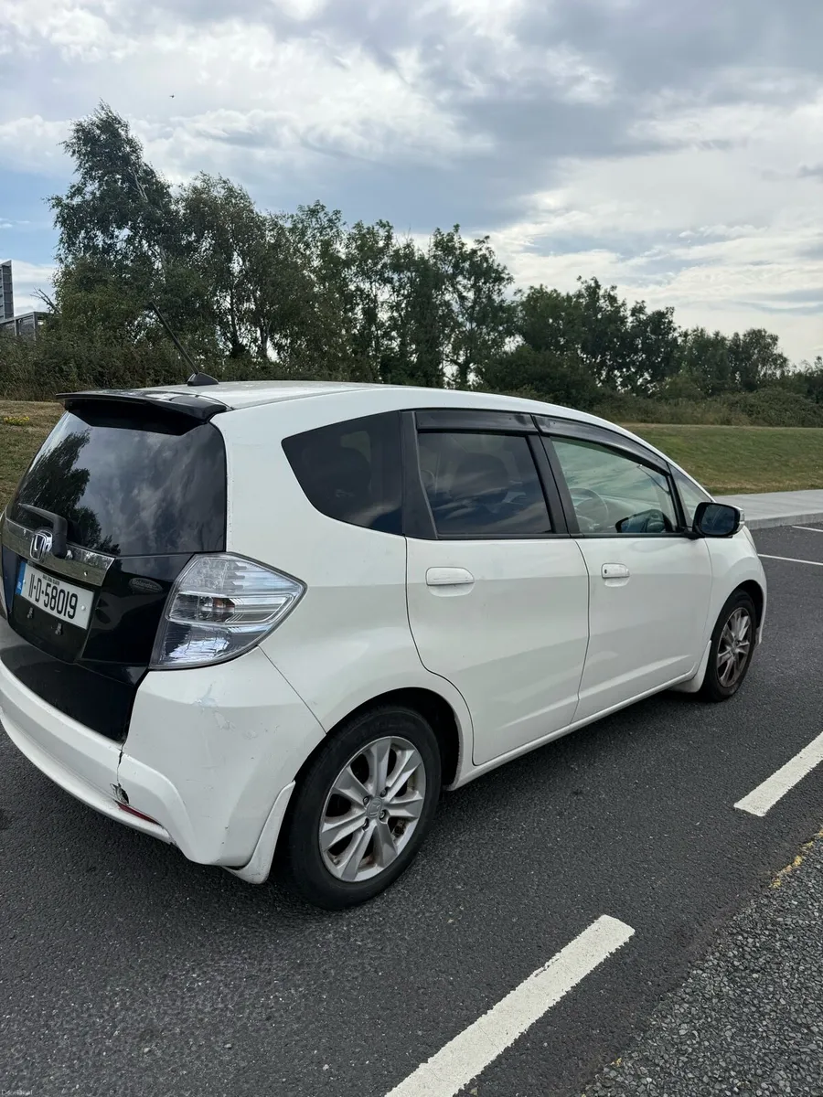 Honda fit 1.3 automatic Hybrid Nct 9/26 tax 8/26 - Image 6