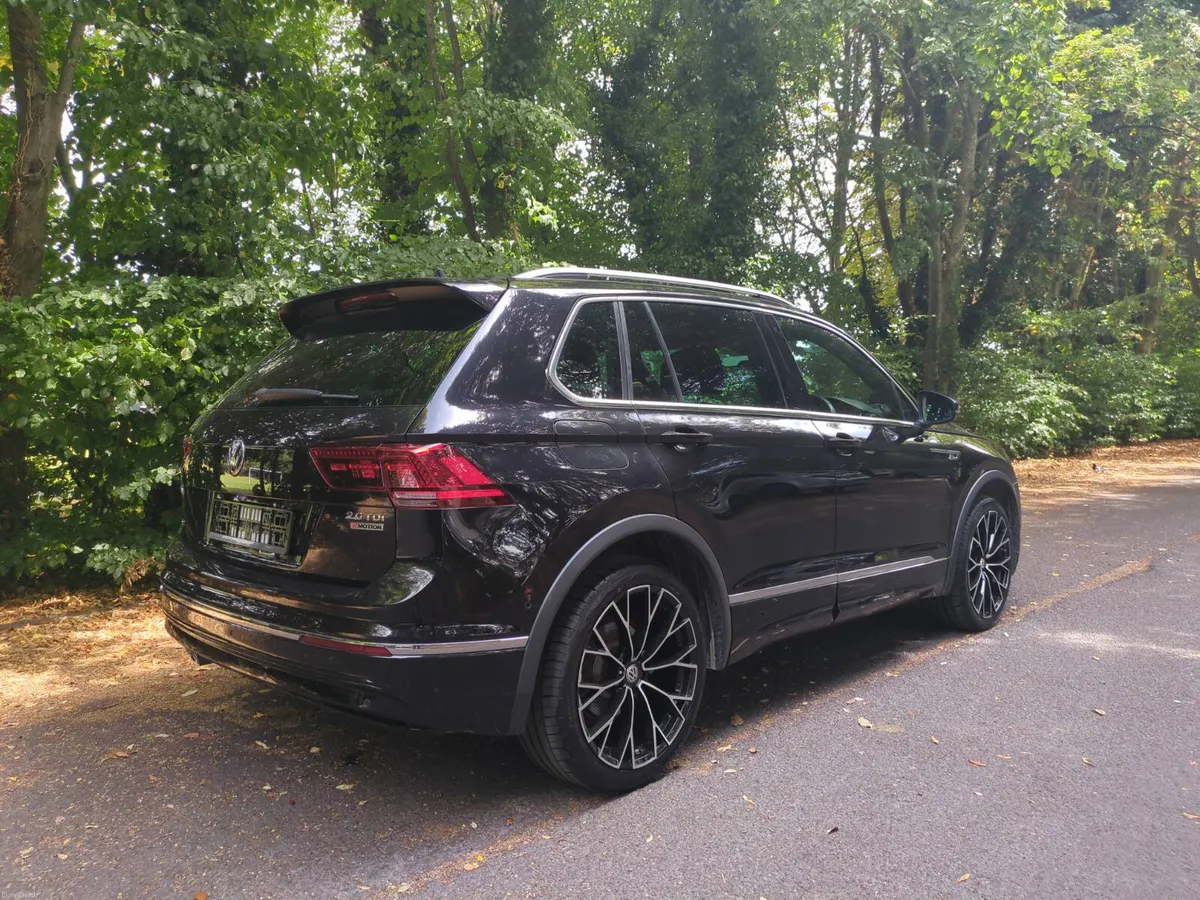 2019 VW Tiguan R-Line *HIGH SPEC* Low kms - Image 3