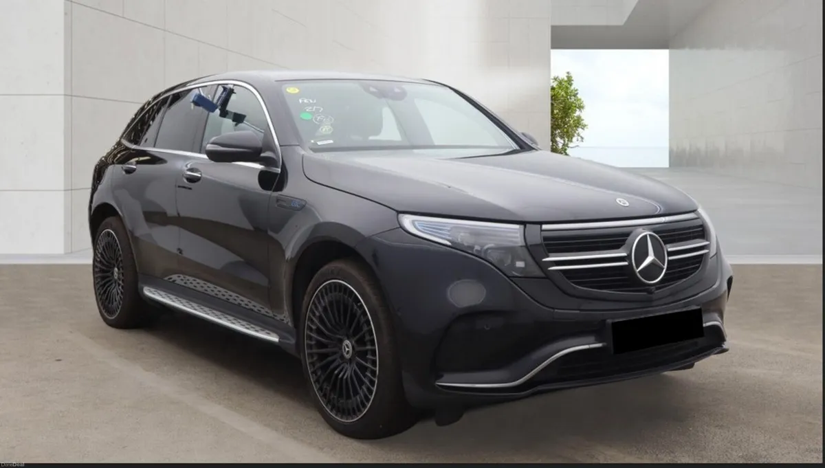 MERCEDES EQC 400 AMG LINE PREMIUM PLUS 4MATIC - Image 1
