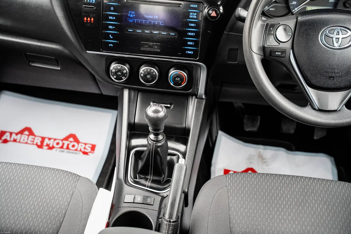 2017 Toyota Corolla **LOW MILEAGE** - Image 6