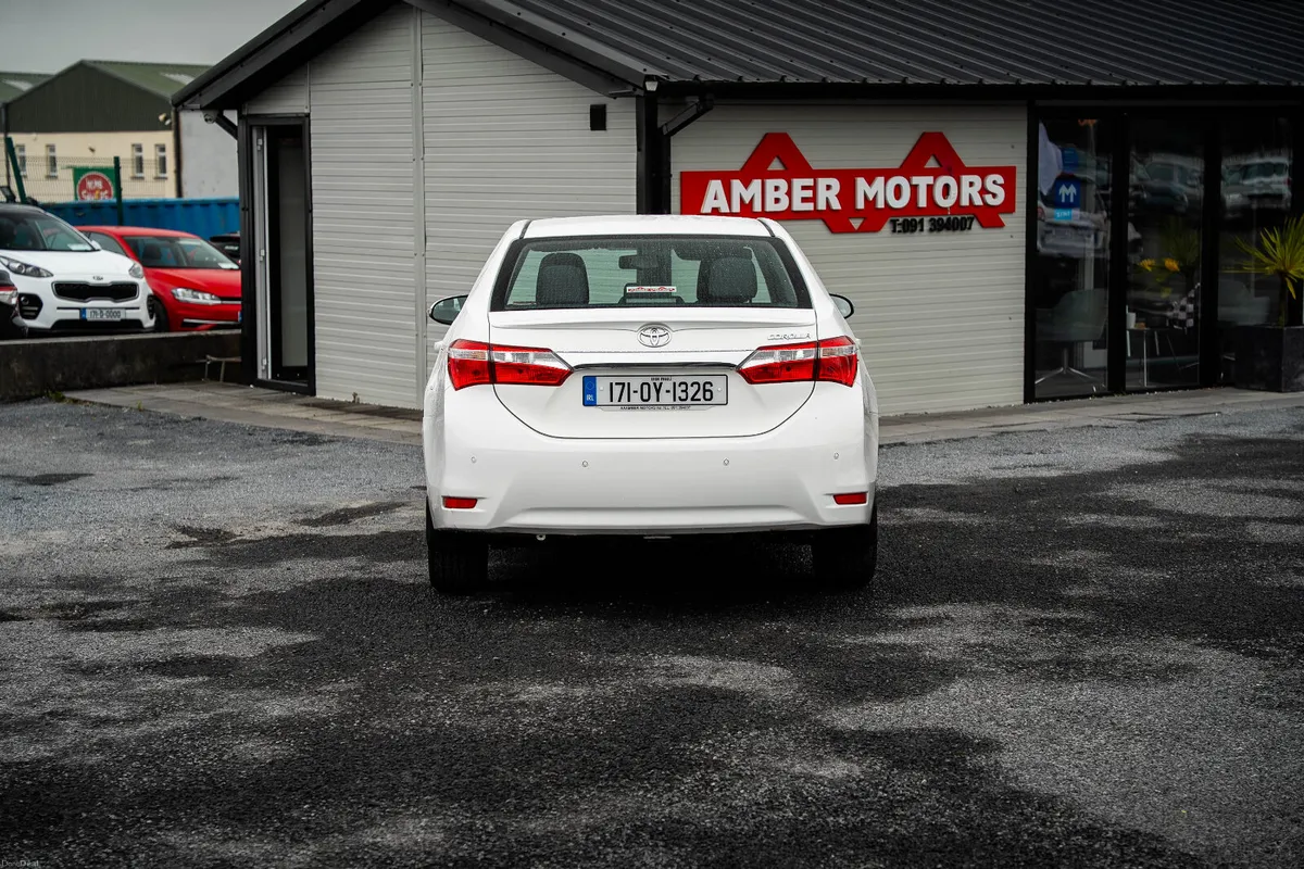 2017 Toyota Corolla **LOW MILEAGE** - Image 3