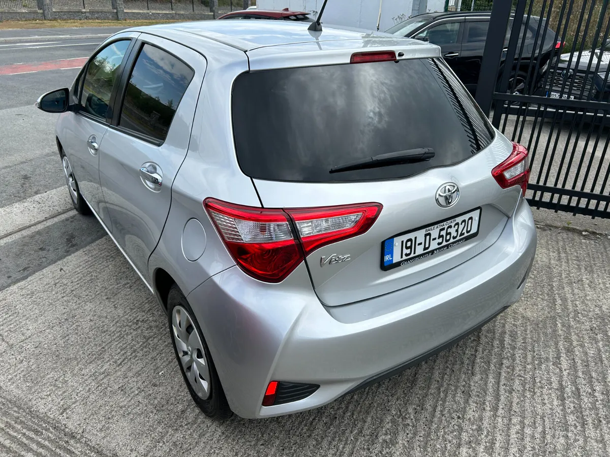 TOYOTA YARIS 2019, 1.0 5DR AUTOMATIC HIGH SPEC - Image 4