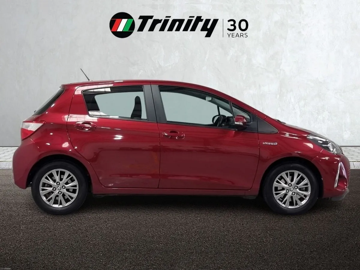 Toyota Yaris ** LUNA ** 1.5i HYBRID ** AUTOMATIC * - Image 6
