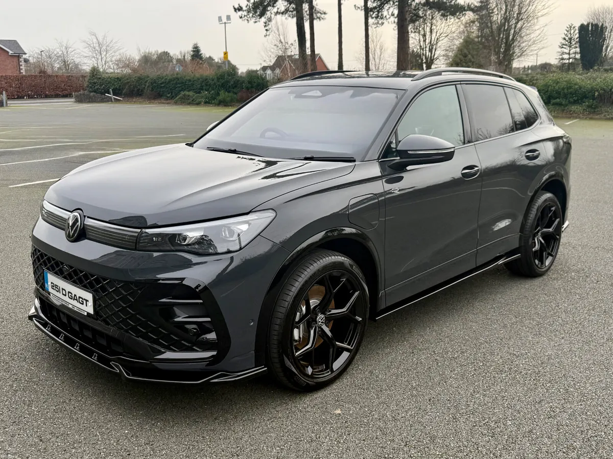 2025 Volkswagen Tiguan R LINE HYBRID 268BHP - Image 6