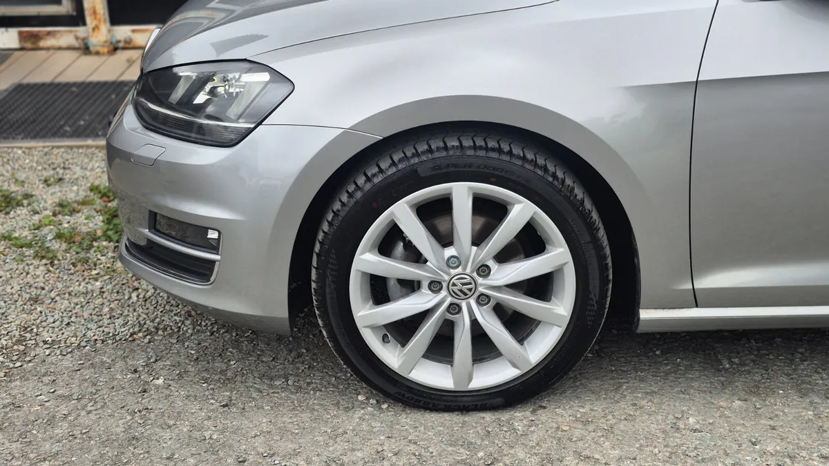 Volkswagen Golf Highline 1.2 TSI 5DR DSG 2013 - Image 5