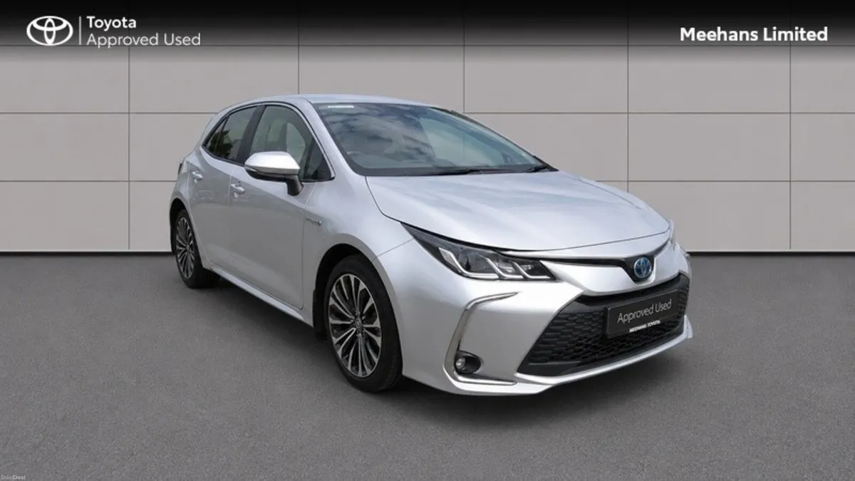 Toyota Corolla COROLLA LUNA SPORT SALOON - Image 1