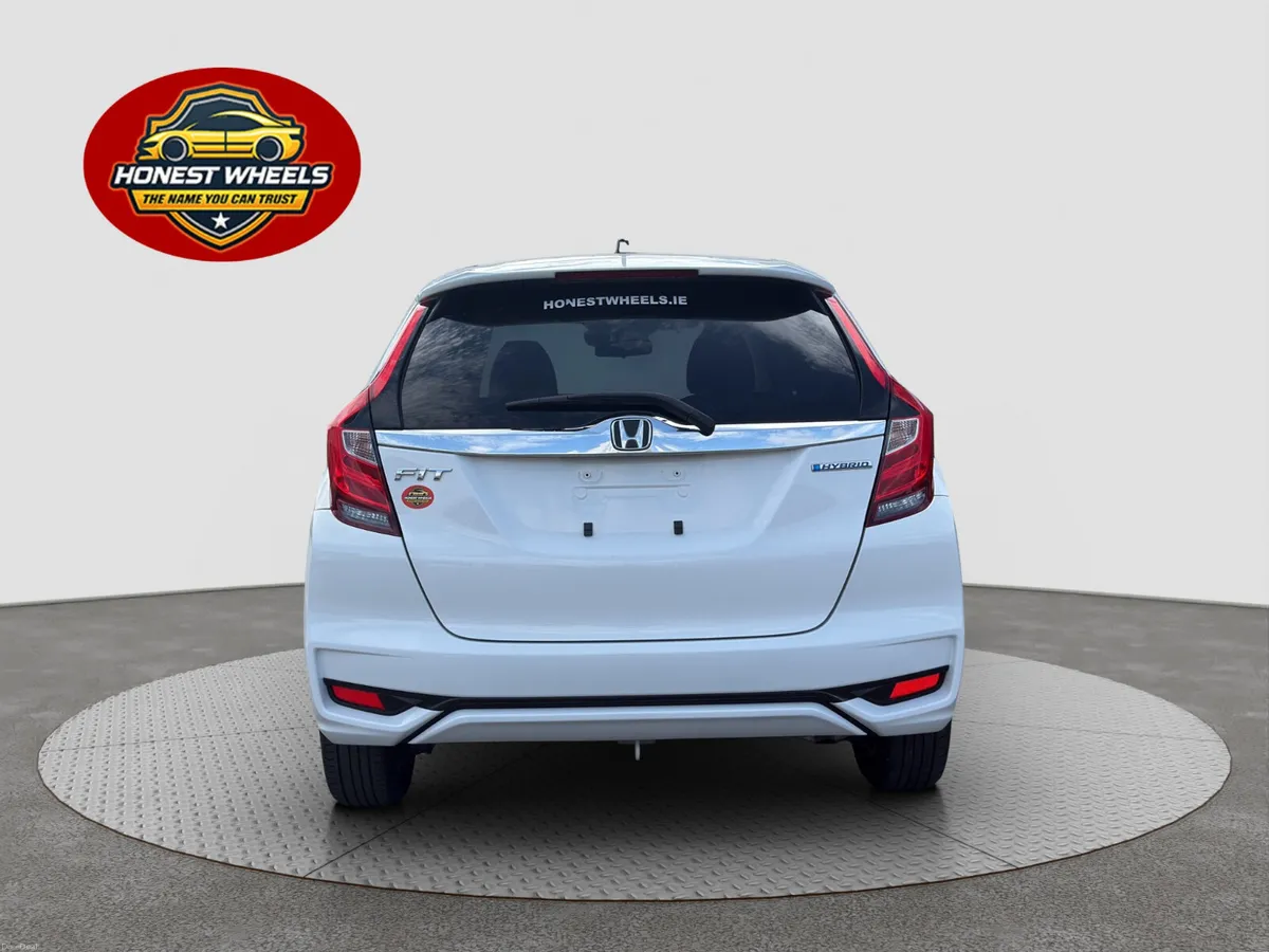 2019 Honda Fit 1.5L Hybrid Automatic - Image 6