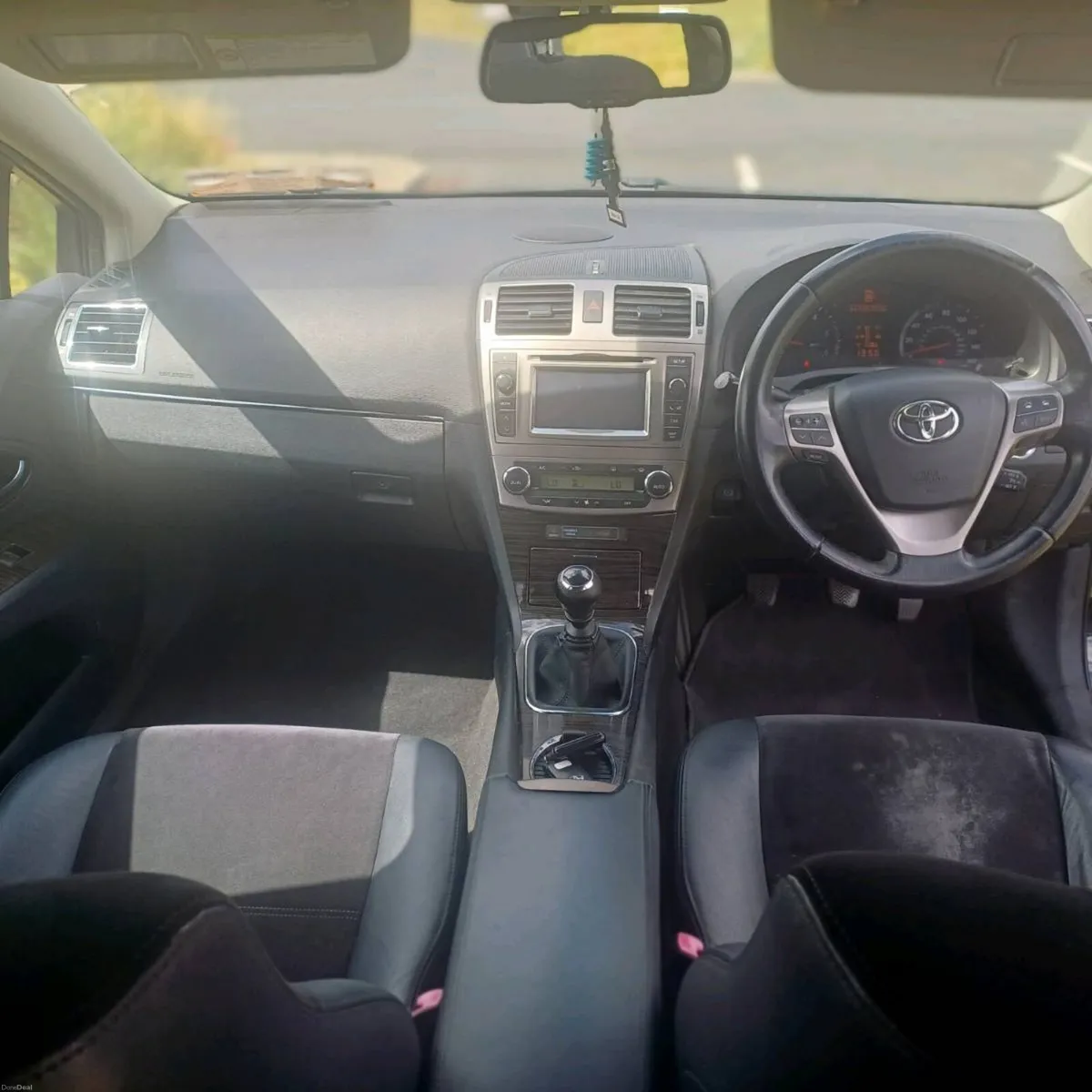 Toyota Avensis tourer - Image 6