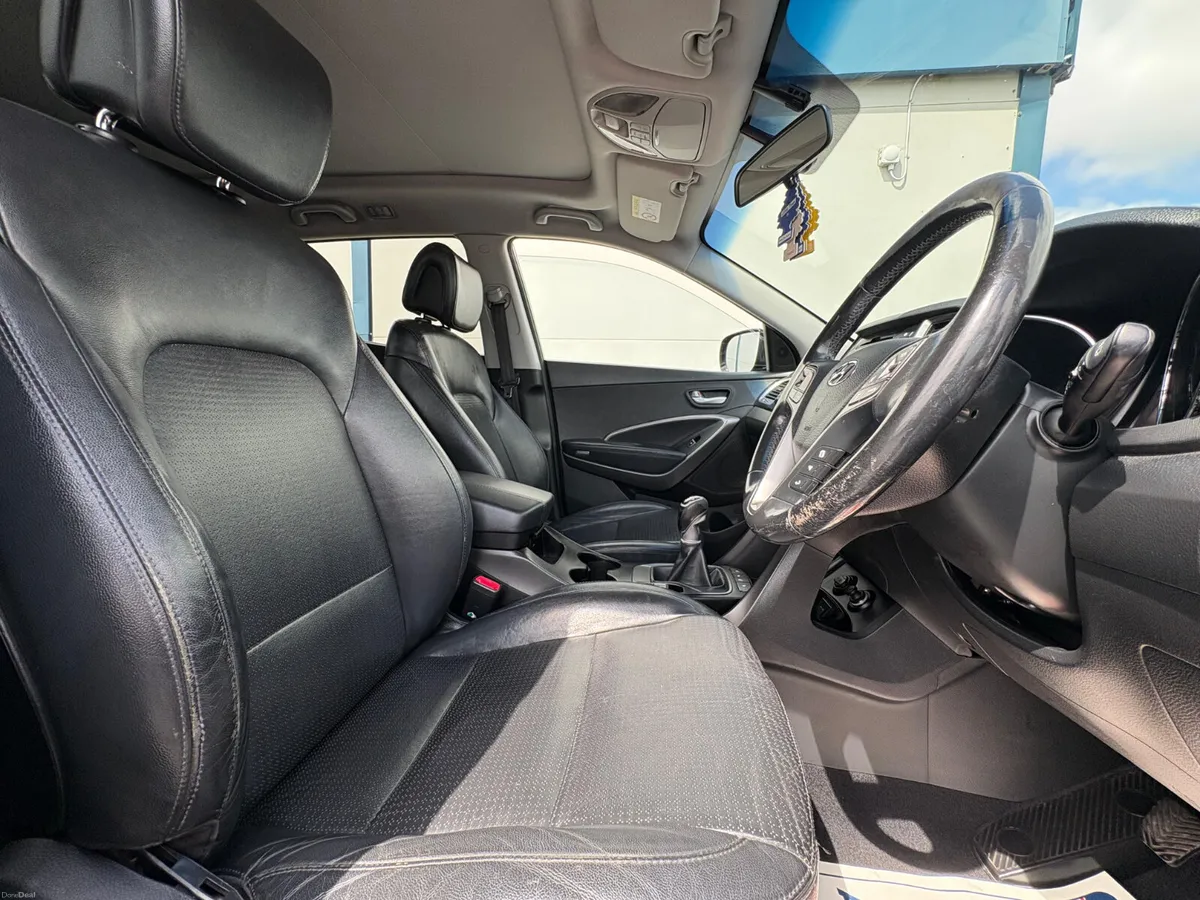 Hyundai Santa Fe 2014 - Image 4