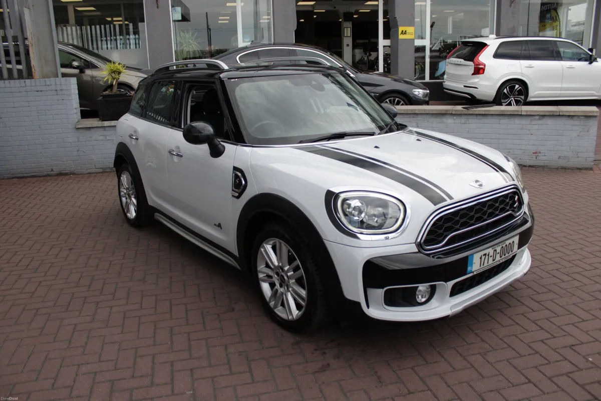 2017 MINI CROSSOVER AWD 2.0SD  5DR HATCHBACK AUTO - Image 1