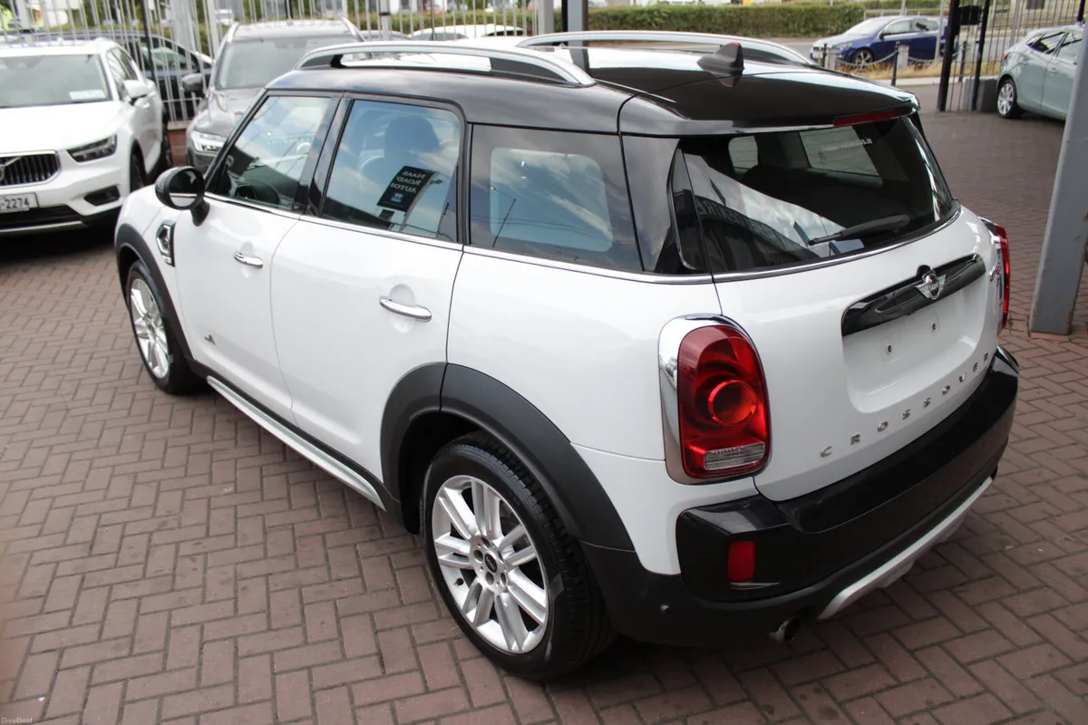 2017 MINI CROSSOVER AWD 2.0SD  5DR HATCHBACK AUTO - Image 6