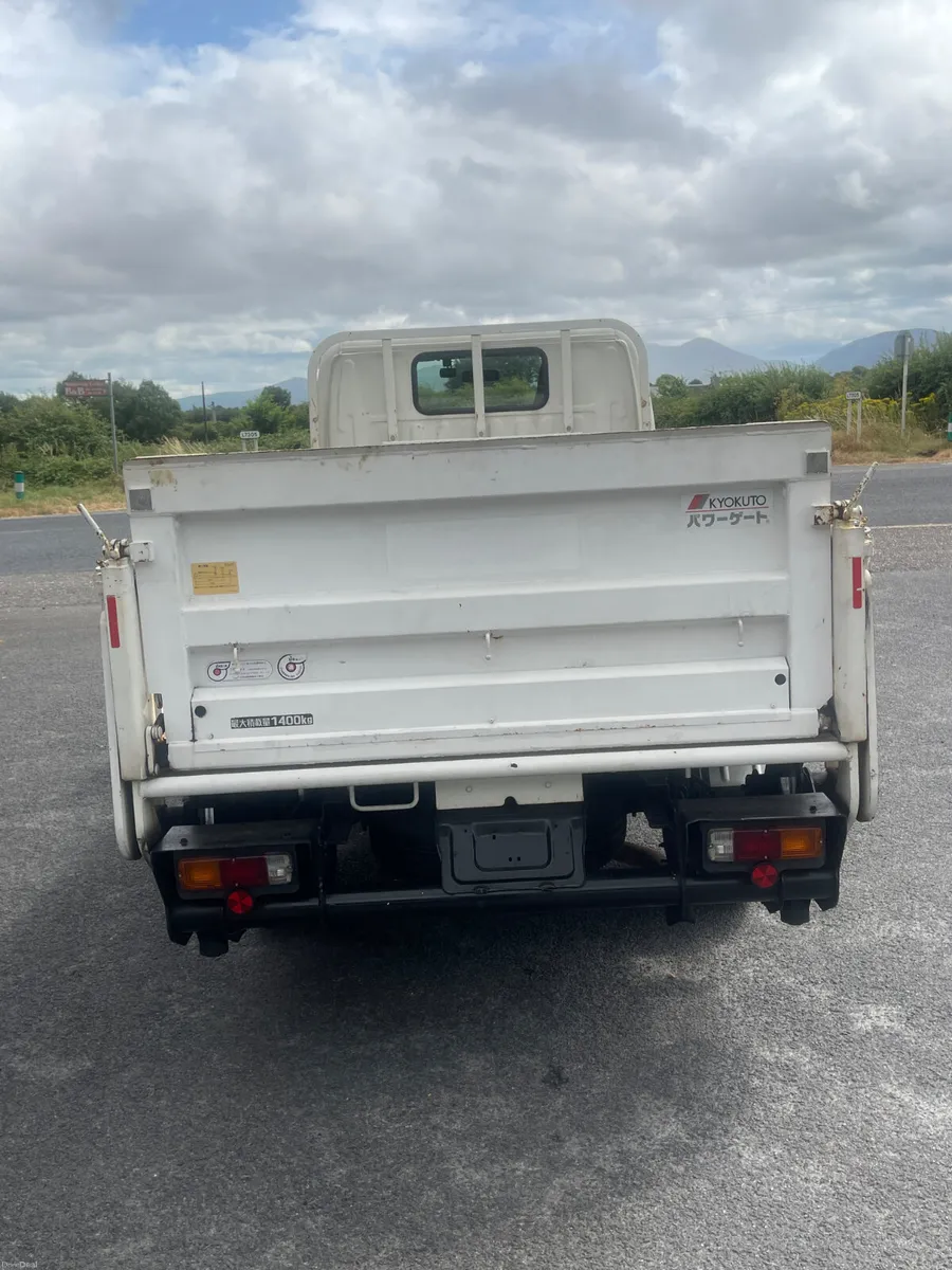 2014 Toyota Dyna - Image 6