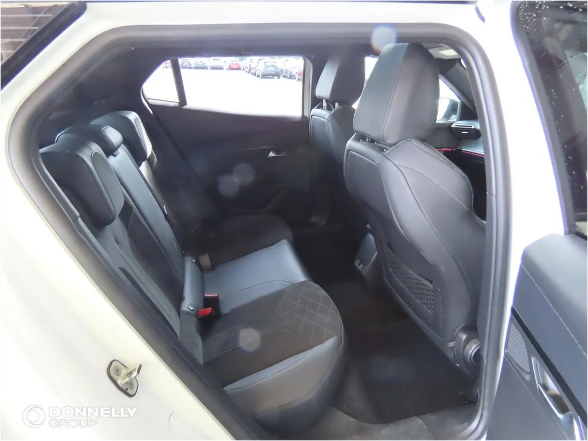 Peugeot 2008 E- Electric Estate GT Premium - Image 5
