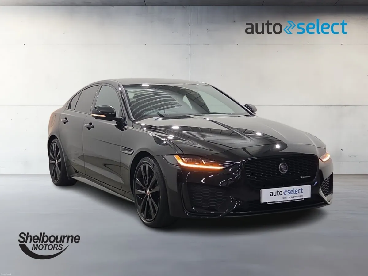 Jaguar XE R-DYNAMIC BLACK MHEV - Image 1