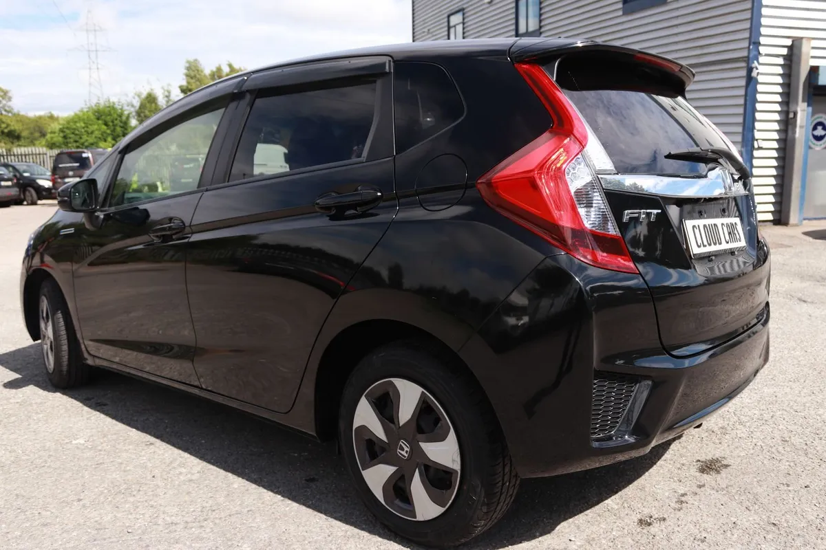 Honda Fit 2017 - Image 3