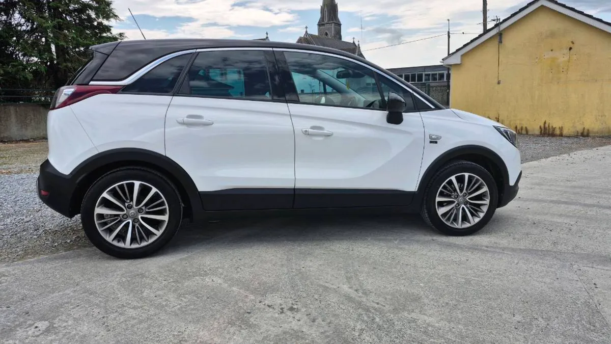 Car - Image 1