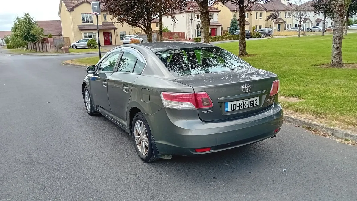Toyota Avensis 2010 - Image 4