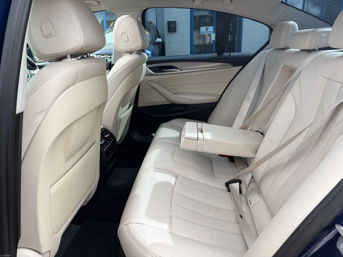 2017 BMW 520d SE AUTO SUNROOF - Image 6