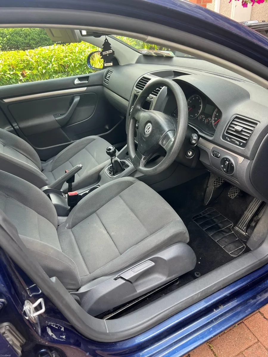 Volkswagen Golf - Image 6