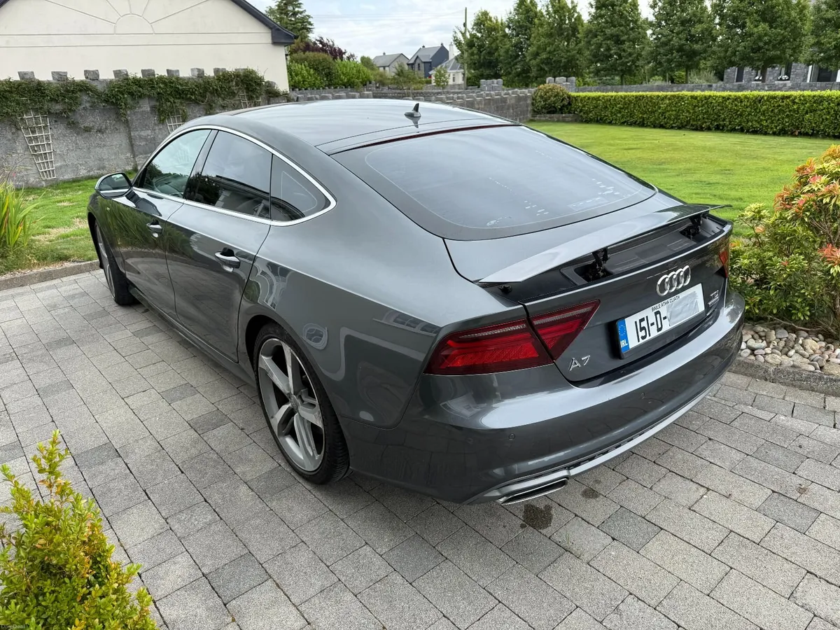 Audi A7 2015 - Image 1