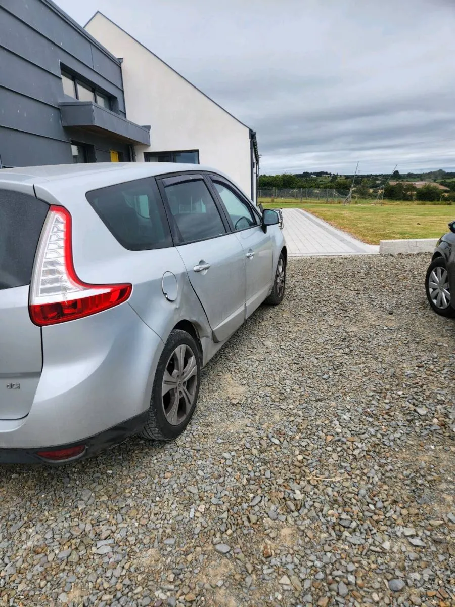 Renault Scenic - Image 4