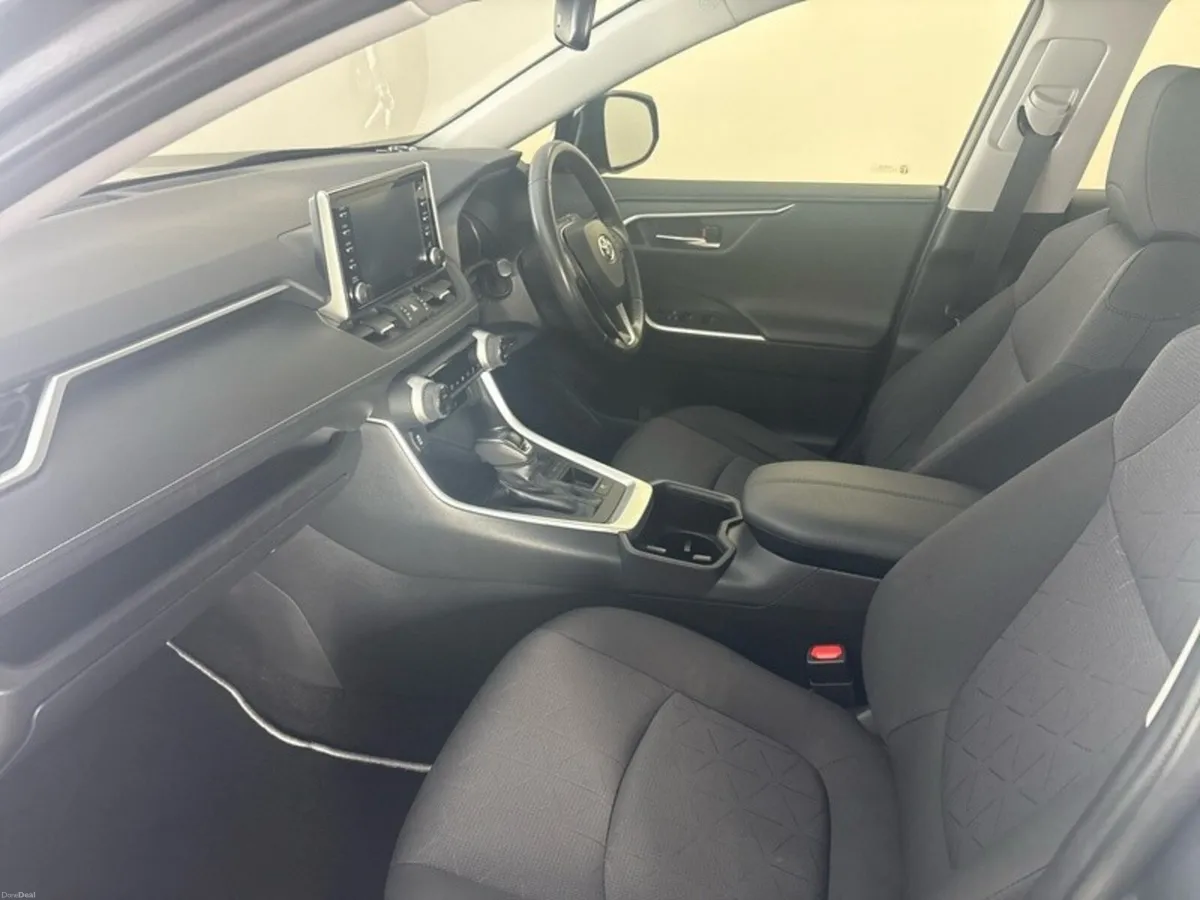 Toyota RAV4 HYBRID LUNA 4DR AUTO - Image 6
