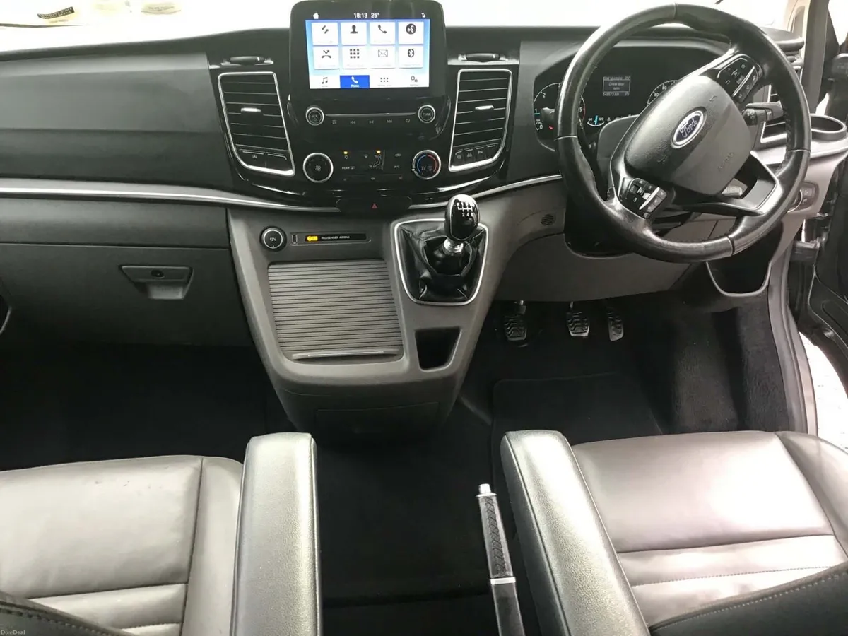 Ford Tourneo  Titanium - Image 5